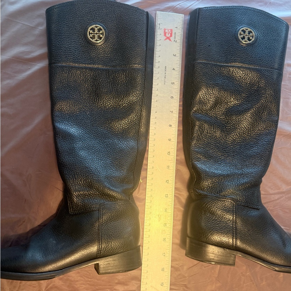 Tory Burch Junction Black Pebbled Leather Tall Riding Boots Gold Logo Size 7 - Picture 4 of 13